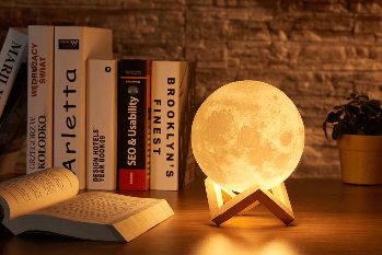 Rixo The Royal Moon Lamp